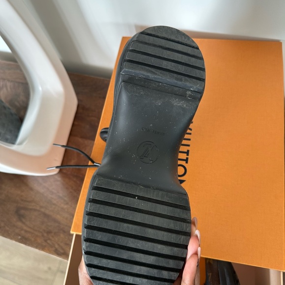 Louis Vuitton Archlight Sneaker - Picture 10 of 16